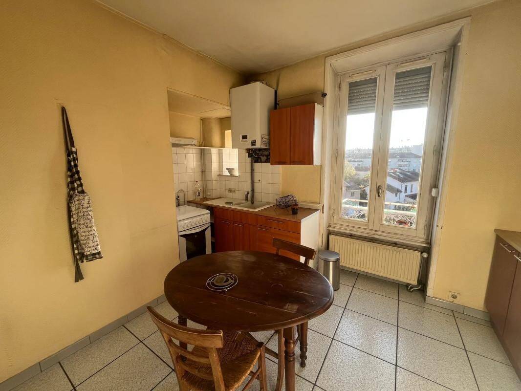 Appartement 2 pièces de 42 m² à Villeurbanne — 6