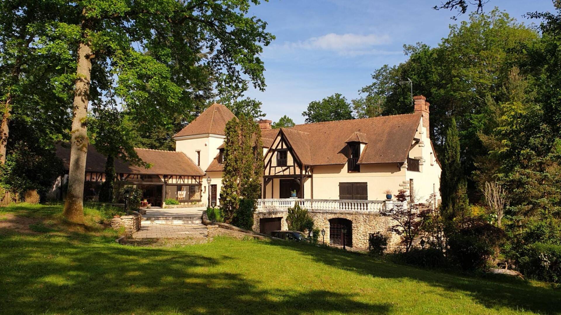 Maison à vendre, 373m², POIGNY LA FORET