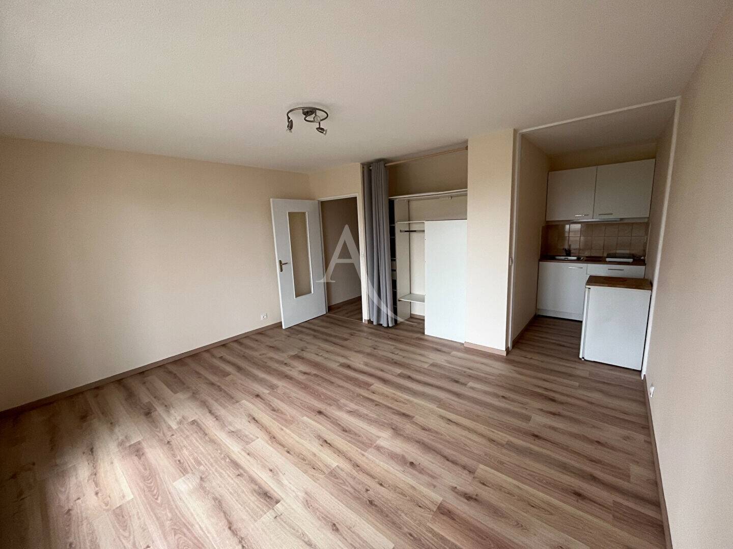 Maison à louer, 27m², PAU