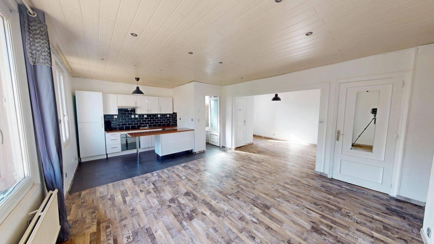 Maison à vendre, 87m², LE CHAMBON FEUGEROLLES
