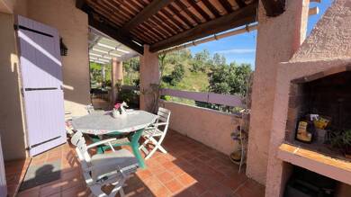 Maison en viager Bouquet 159 000 € 3 pièces 2 chambres 110 m² Montfort-sur-Argens 83570