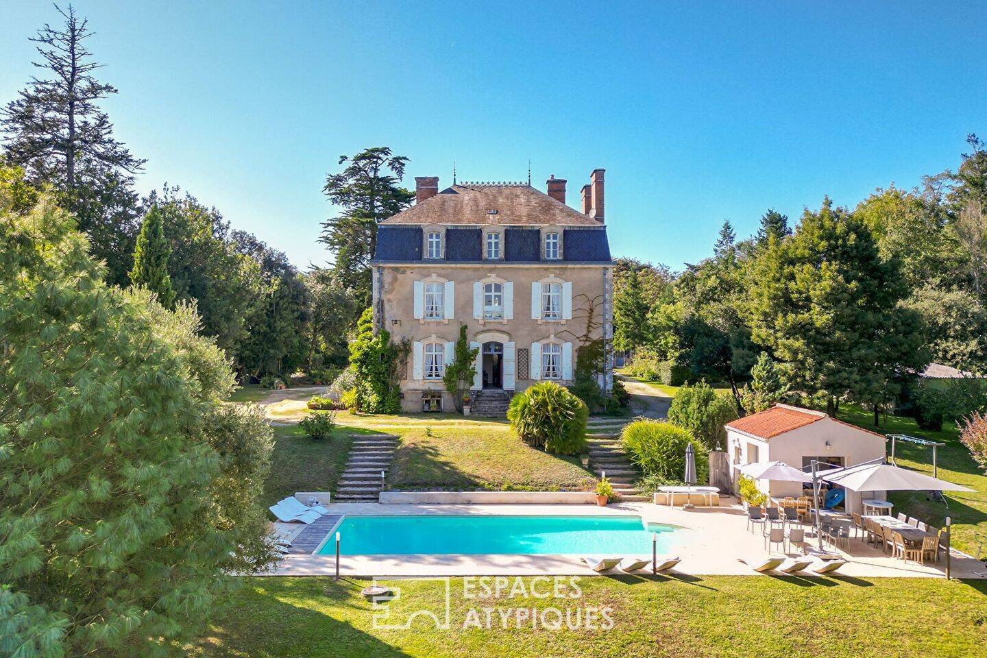 Maison à vendre, 350m², TALMONT SAINT HILAIRE