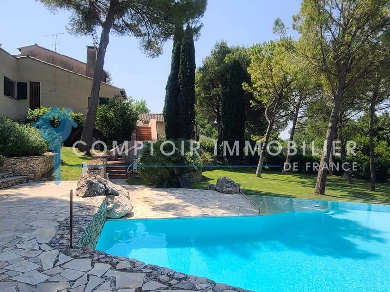 Maison à vendre, 261m², NIMES