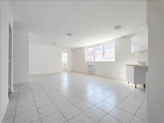 Appartement à louer 610 € 3 pièces 2 chambres 70 m² RDC Corbie 80800