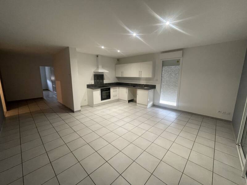 Maison à louer, 68m², SAINT MAURICE DE GOURDANS