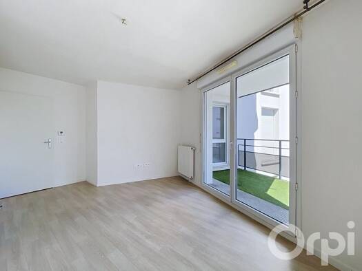 Appartement à vendre 146 000 € 2 pièces 1 chambre 40 m² Étage 2/5 Emeraude Longjumeau 91160