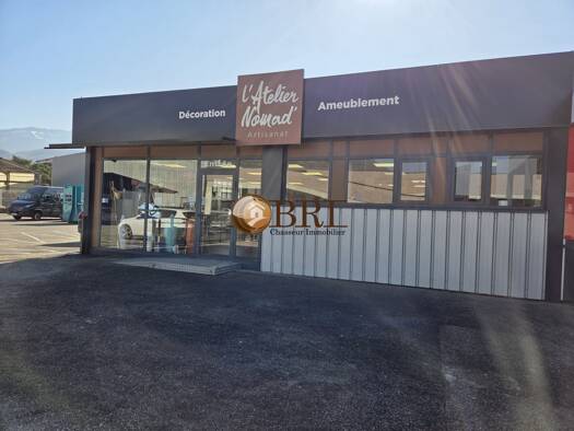 Local commercial avec bail commercial 1 100 € 170 m² de surface de vente Centre Ville Sud-Vallée Voiron 38500