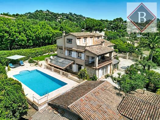 Villa à vendre 1 315 000 € 11 pièces 8 chambres 378,46 m² 1 343 m² de terrain Village-Le Val-Cabrieres Mougins 06250