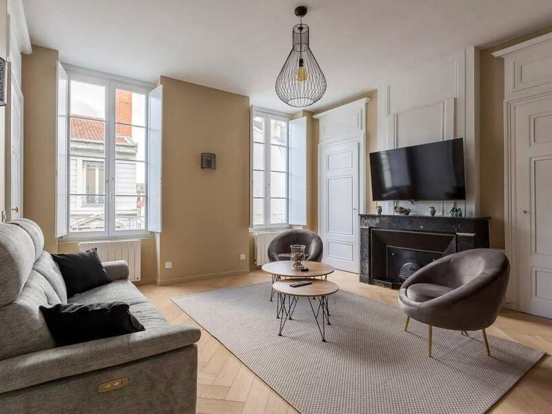 Maison à louer, 0m², LYON 2E