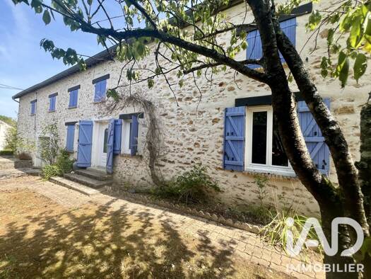 Maison à vendre 349 000 € 8 pièces 5 chambres 197 m² 1 274 m² de terrain Jouy-sur-Morin 77320