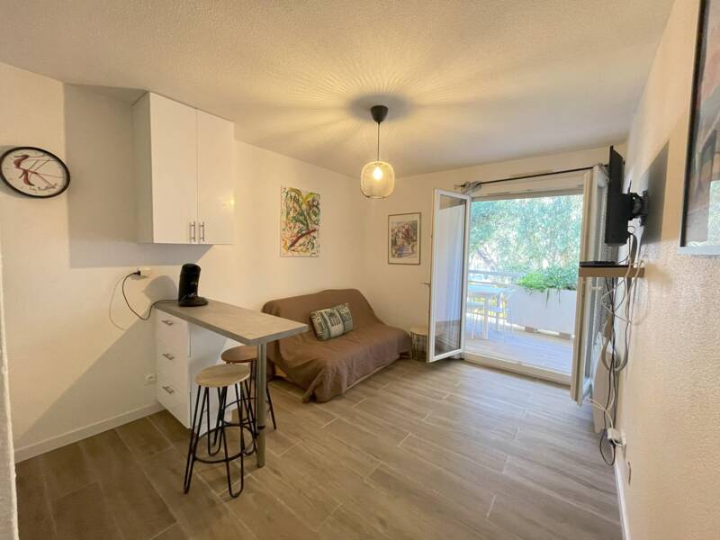 Maison à louer, 20m², BORMES LES MIMOSAS