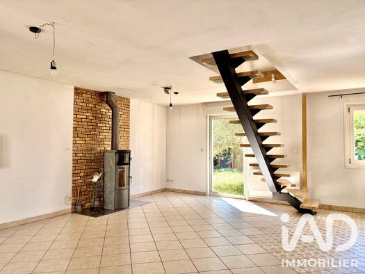 Maison à vendre 270 000 € 6 pièces 3 chambres 95 m² 548 m² de terrain Camp Americain-Les Peupliers Beaune 21200
