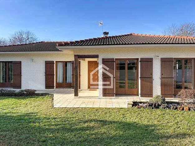 Maison de plain-pied à vendre 449 000 € 4 pièces 3 chambres 114 m² 1 300 m² de terrain Saint-Aubin-de-Médoc 33160