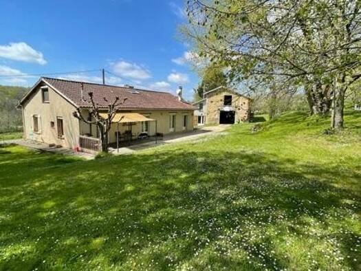 Maison à vendre 280 000 € 5 pièces 3 chambres 188 m² 23 258 m² de terrain Durfort Lacapelette 82390