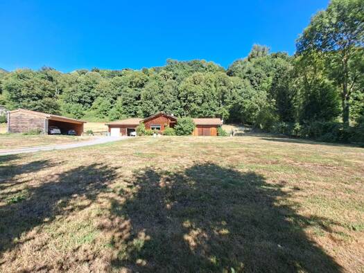 Chalet en viager 199 500 € 5 pièces 2 chambres 130 m² 15 560 m² de terrain Gaudent 65370