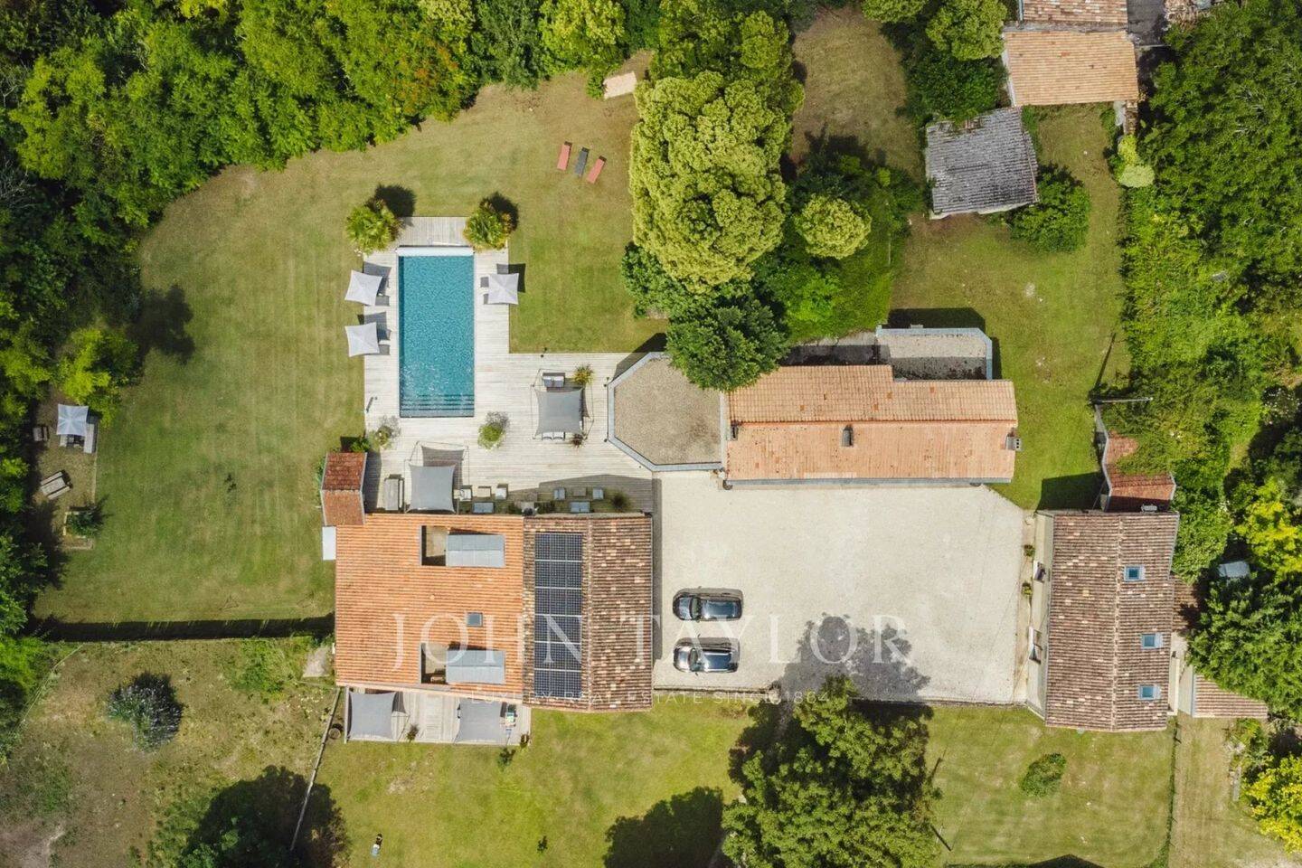 Maison à vendre, 500m², PRIGNAC ET MARCAMPS