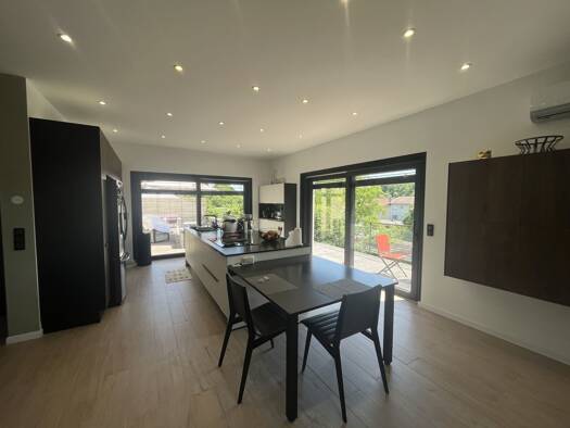 Maison à vendre 570 000 € 7 pièces 4 chambres 245 m² 857 m² de terrain Nancy 54000