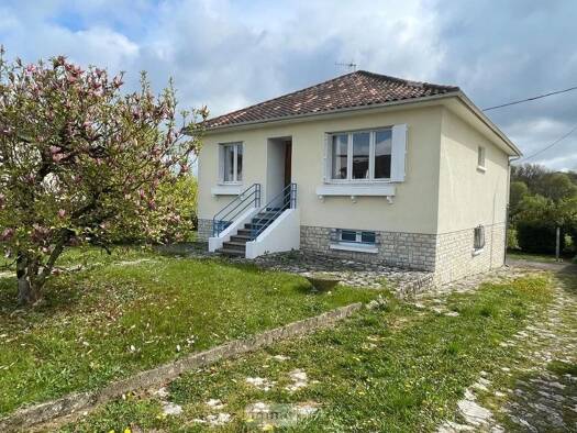 Maison à vendre 118 000 € 4 pièces 3 chambres 96 m² 632 m² de terrain Ribérac 24600
