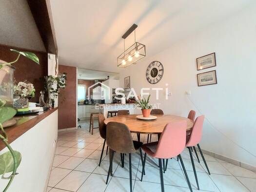 Maison de plain-pied à vendre 208 000 € 5 pièces 3 chambres 110 m² 195 m² de terrain Saint-Vincent-sur-Graon 85540
