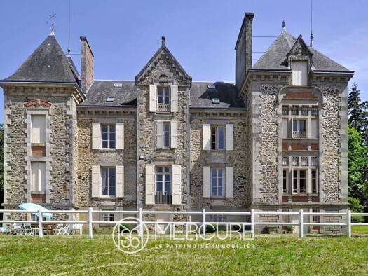 Château à vendre 1 150 000 € 20 pièces 15 chambres 670 m² 640 000 m² de terrain Saint-Jean-Ligoure 87260