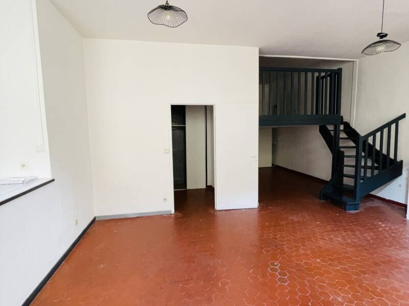 Maison à louer, 50m², MARSEILLE 7E