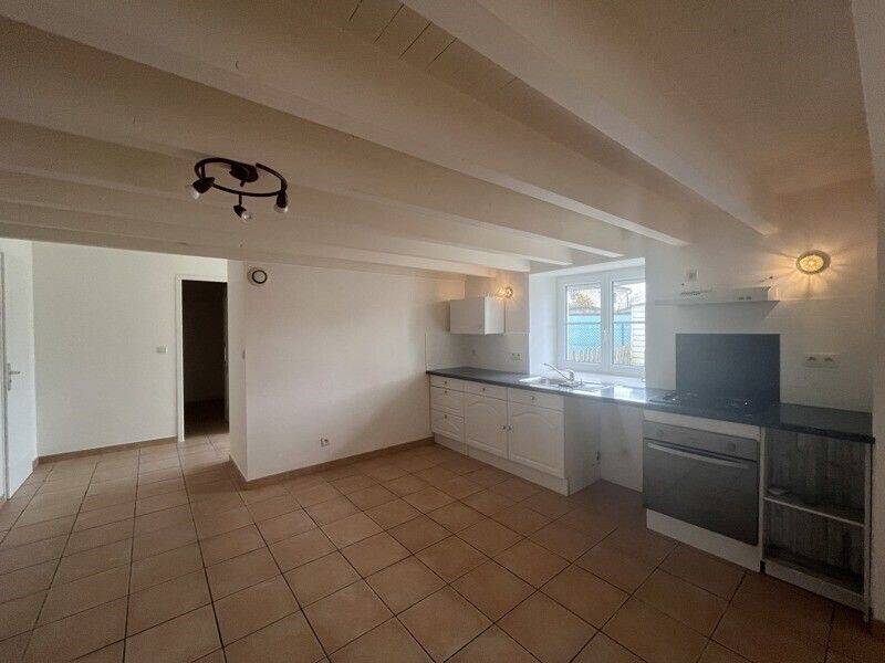 Maison à louer, 71m², LES ESSARDS