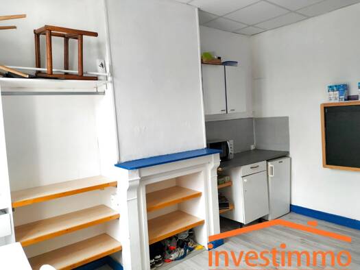 Studio à louer - logement étudiant 350 € 1 pièce 12 m² 1er étage Fontinettes Einstein Calais 62100