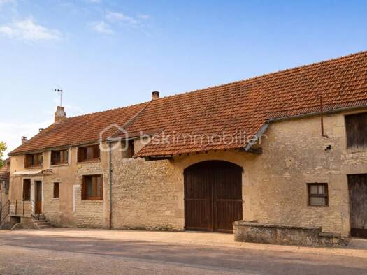 Maison à vendre 162 000 € 5 pièces 3 chambres 116 m² 140 m² de terrain Précy-le-Sec 89440