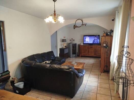 Maison de plain-pied à vendre 265 000 € 5 pièces 3 chambres 115 m² 929 m² de terrain Besse-et-Saint-Anastaise 63610