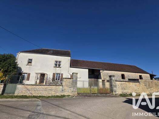 Maison à vendre 94 000 € 5 pièces 3 chambres 107,82 m² 3 790 m² de terrain Pargues 10210