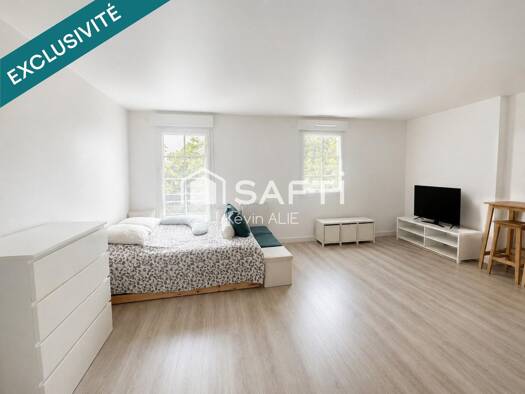 Appartement à vendre 196 000 € 1 pièce 34 m² Étage 1/2 Les Bordes-Hôtel de Ville La Queue-en-Brie 94510