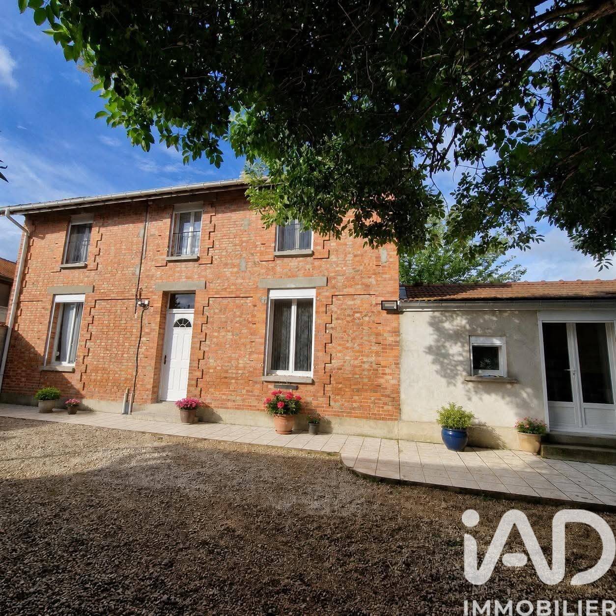 Maison à vendre, 110m², SAINT AMAND SUR FION