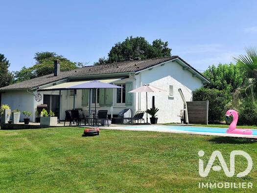 Maison de plain-pied à vendre 218 000 € 4 pièces 3 chambres 84 m² 3 060 m² de terrain Arblade-le-Bas 32720