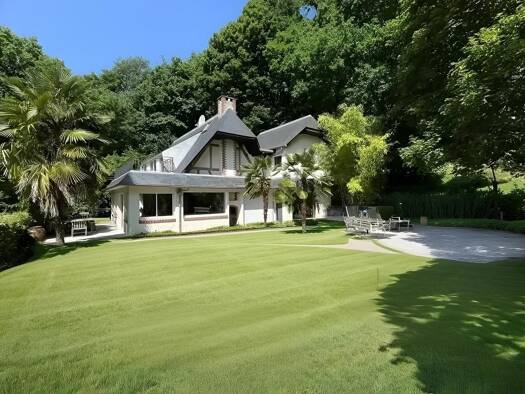 Villa à vendre 1 280 000 € 8 pièces 4 chambres 220 m² 4 726 m² de terrain Vauhallan 91430