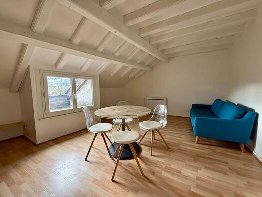 Duplex à vendre 199 000 € 3 pièces 2 chambres 64 m² Étage 3/3 Centre Nord Rumilly 74150