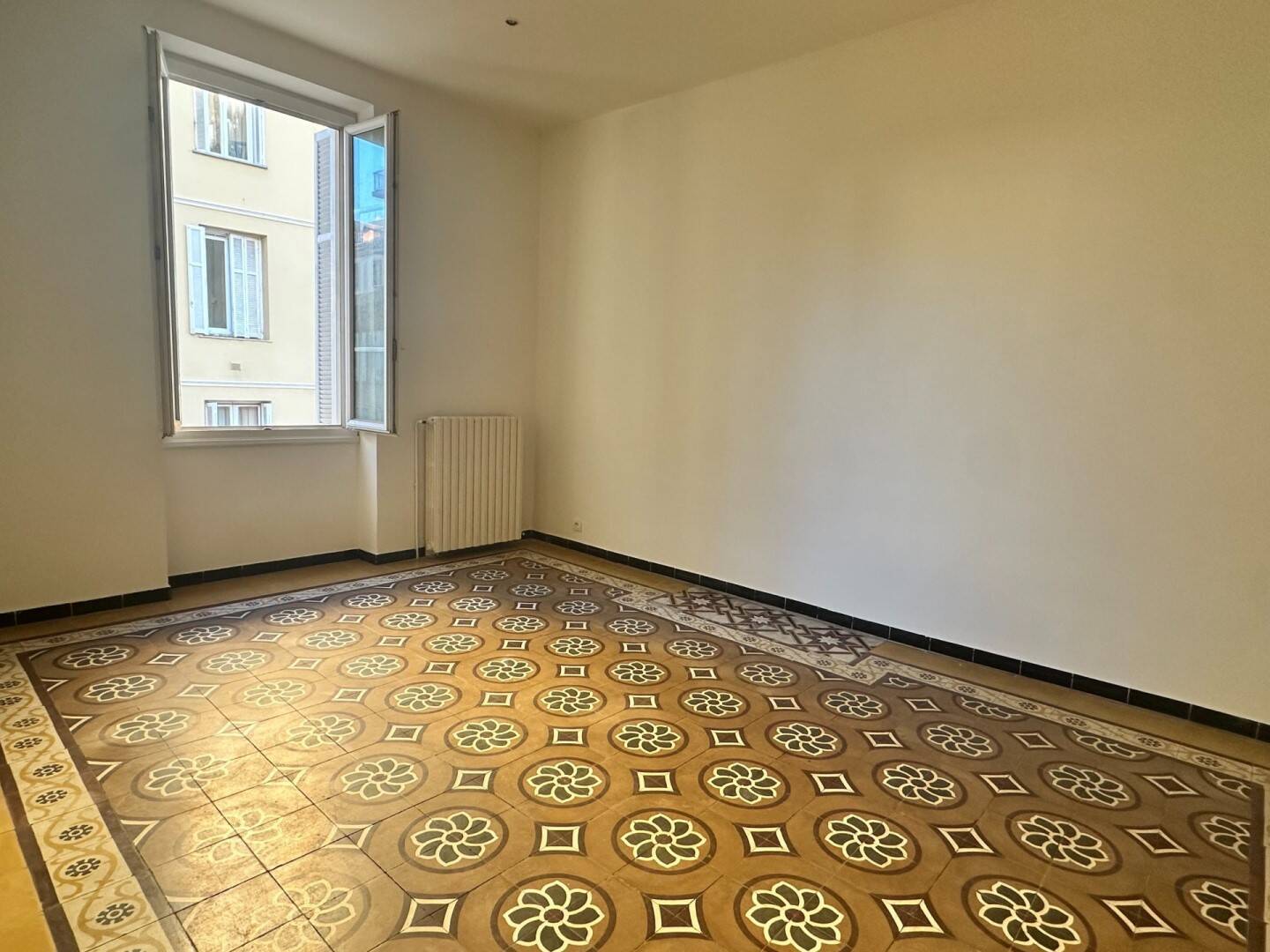 Maison à louer, 0m², AJACCIO