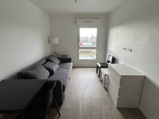 Appartement à louer 730 € 1 pièce 20,9 m² 3ème étage Est Palaiseau 91120