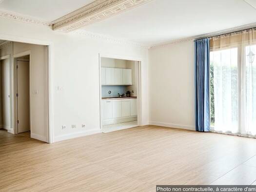 Appartement à vendre 548 000 € 5 pièces 4 chambres 127 m² RDC Segny 01170