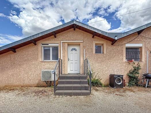 Maison de plain-pied à vendre 174 000 € 3 pièces 2 chambres 67 m² L'Horloge Meximieux 01800