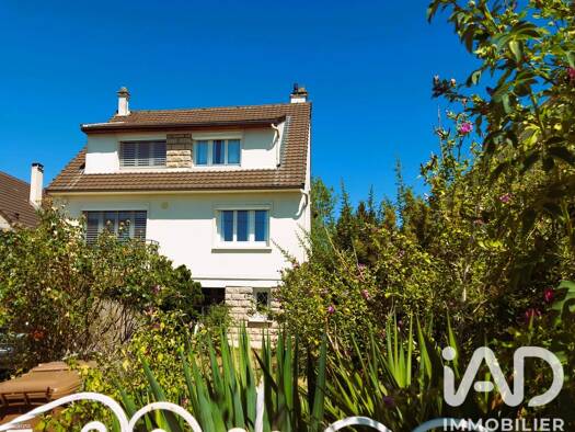 Maison à vendre 548 000 € 6 pièces 4 chambres 152 m² 978 m² de terrain Henriville Le Mesnil-Saint-Denis 78320
