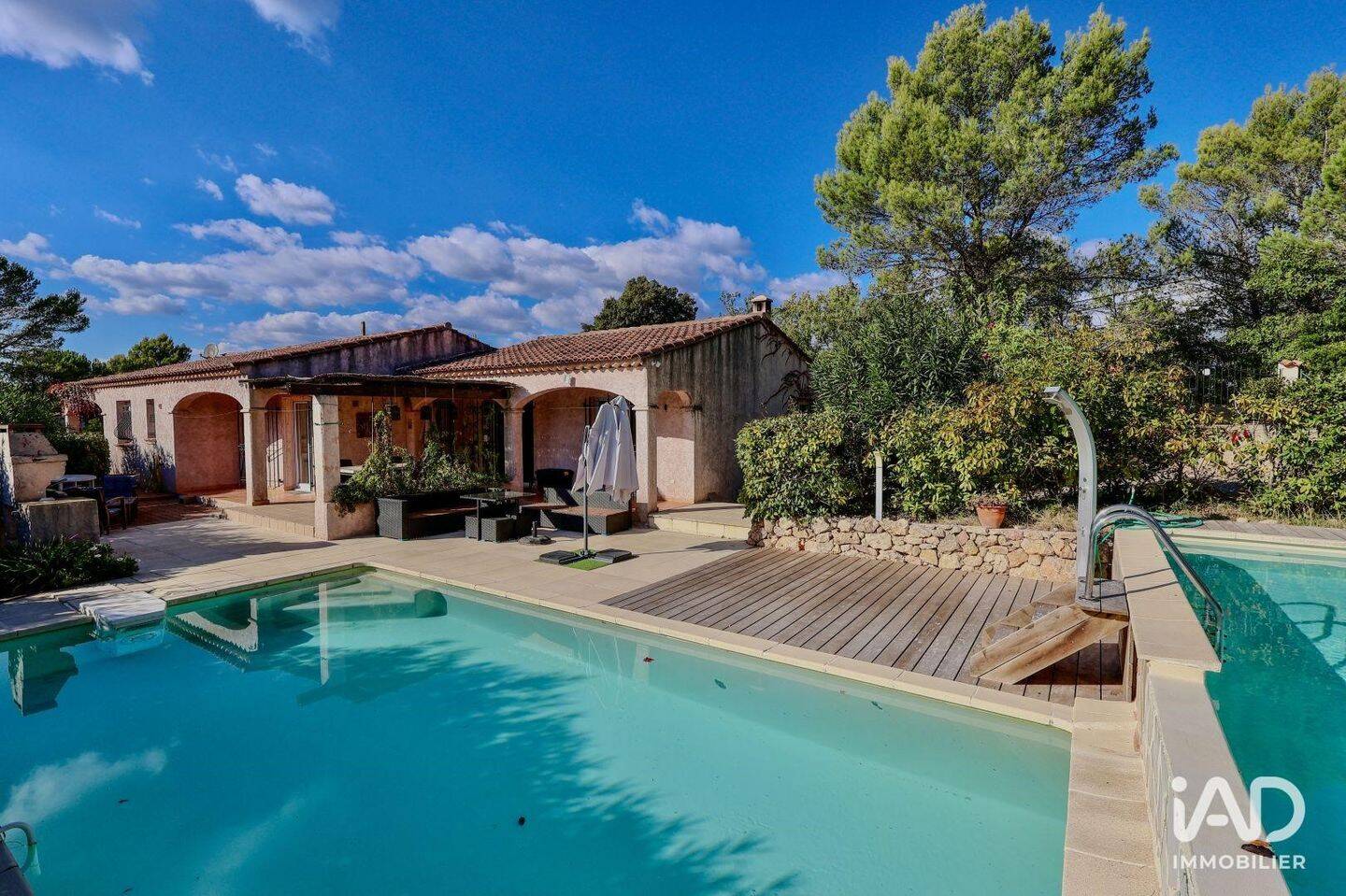 Maison à vendre, 135m², BAGNOLS EN FORET