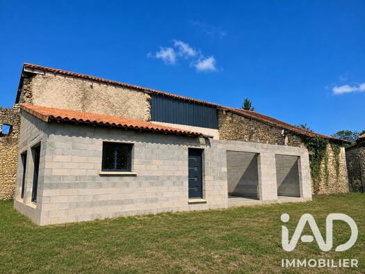 Maison à vendre 66 000 € 3 pièces 2 chambres 100 m² 3 200 m² de terrain Brantôme en Périgord 24310