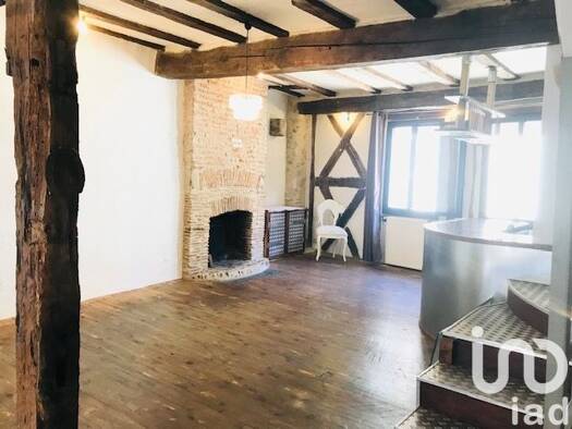 Appartement à vendre 76 000 € 3 pièces 2 chambres 86 m² 2ème étage Cité Bretonnie-Chatelet-Favieres-Conches Montluçon 03100
