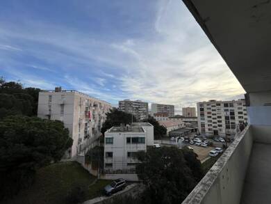 Appartement à louer 640 € 2 pièces 1 chambre 46 m² Dernier étage, Étage 4/4 Ajaccio 20090