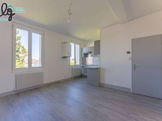 Triplex à louer 540 € 2 pièces 1 chambre 34 m² Étage 1/3 Mermoz-Frescaty-Patural-L'Evêque Montigny-lès-Metz 57950