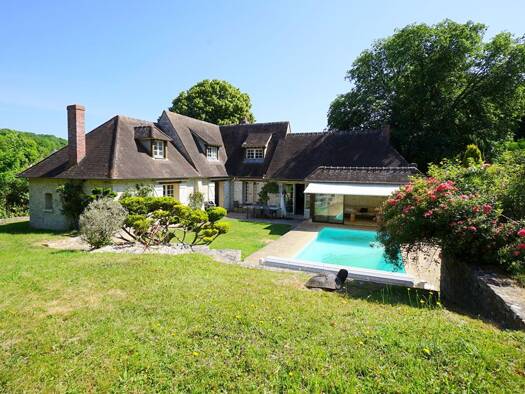 Maison à vendre 624 000 € 10 pièces 4 chambres 260 m² 4 442 m² de terrain Goussonville 78930