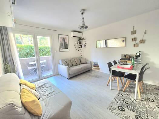 Appartement à vendre 148 000 € 1 pièce 22,73 m² Giens Hyères 83400