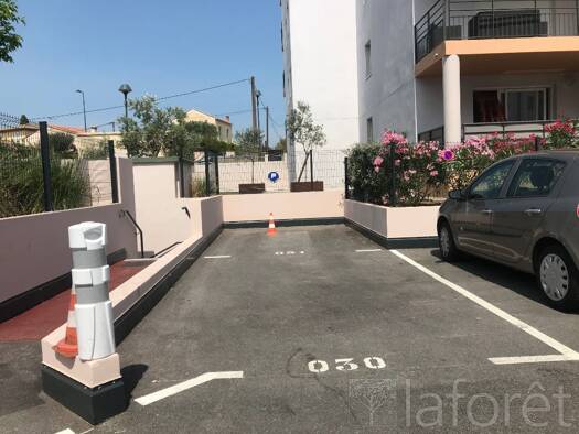 Parking à louer 106 € Reyran Fréjus 83600