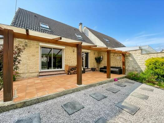 Maison de ville à vendre 252 000 € 5 pièces 4 chambres 105 m² 654 m² de terrain Gournay-Jaurès-Gare Creil 60100