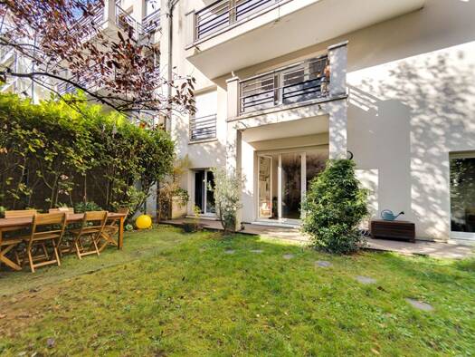 Appartement à vendre - Première occupation 860 000 € 3 pièces 2 chambres 73 m² RDC/5 Bas Belleville Paris 19ème arrondissement 75019